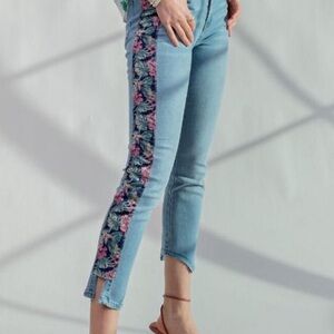 Easel soft stretch Floral Trim Light Blue slightly cropped Jeans/